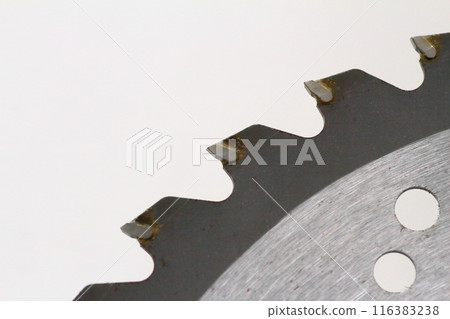 Close-up of a tipped saw for a grass trimmer 116383238