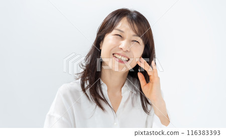 女性中間美女 116383393