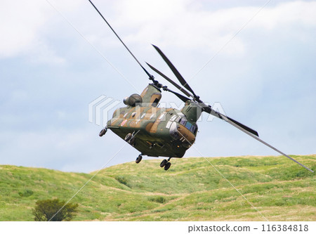 日本陸上自衛隊飛行直升機 CH-47J 日本陸上自衛隊飛行直升機 CH-47J 116384818