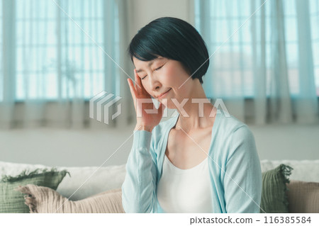 headache, female, females 116385584