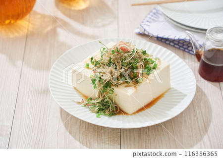 冷豆腐配炸魚 冷豆腐配炸魚 116386365