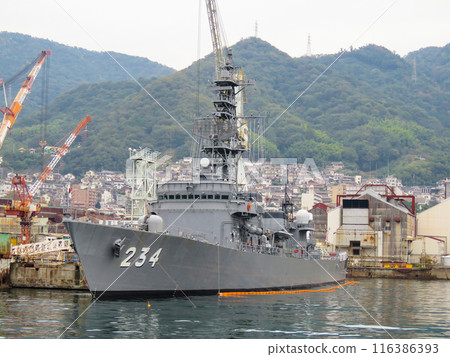 正在造船廠修理的海上自衛隊驅逐艦 正在造船廠修理的海上自衛隊驅逐艦 116386393