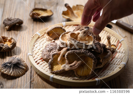 大分縣原木乾香菇 116388596