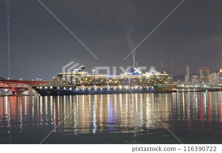 Luxury cruise ship Celebrity Millennium anchored in Kobe Port 116390722