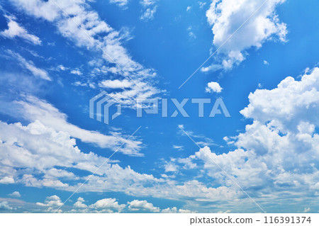 夏天藍天和雲彩 116391374
