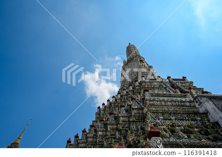 Wat Arun is an important tourist attraction and is also a symbol of Bangkok that tourists from all over the world know. and want to come visit. Wat Arun is an important tourist attraction and is also a symbol of Bangkok that tourists from all over the world know. and want to come visit. 116391418