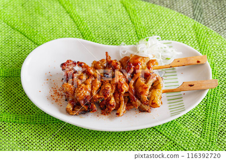 烤雞肉串雞皮醬 烤雞肉串雞皮醬 116392720