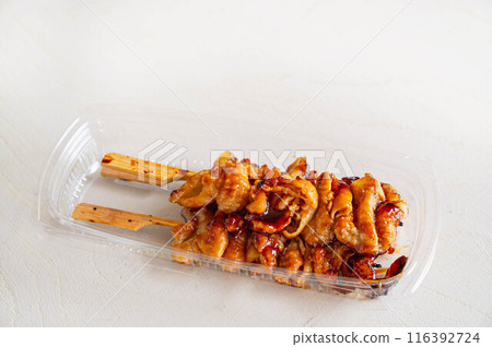 Yakitori with chicken skin sauce Yakitori with chicken skin sauce 116392724