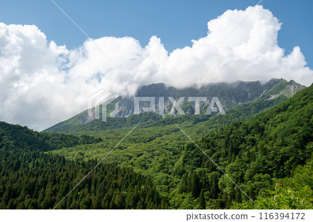 觀賞大山南壁最美的景點－鍵掛峠 116394172