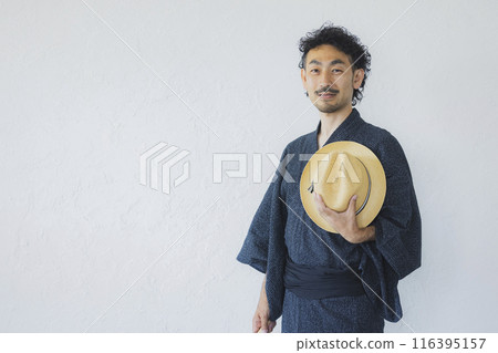 穿著浴衣的男人 穿著浴衣的男人 116395157