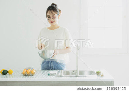 廚房裡的女人 116395425