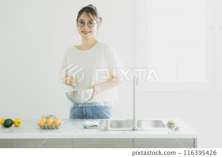 廚房裡的女人 116395426