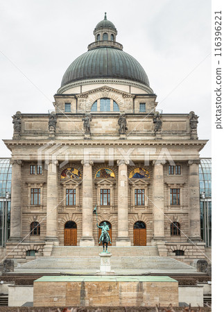 Architecture exterior of Bayerische Staatskanzlei is a government building. 116396221