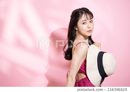年輕女性的美麗 116396829