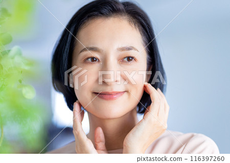 50多歲中年女子的美麗形象 50多歲中年女子的美麗形象 116397260