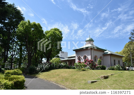 玫瑰盛開的明治時代西式建築橫濱橡膠紀念館 116397271