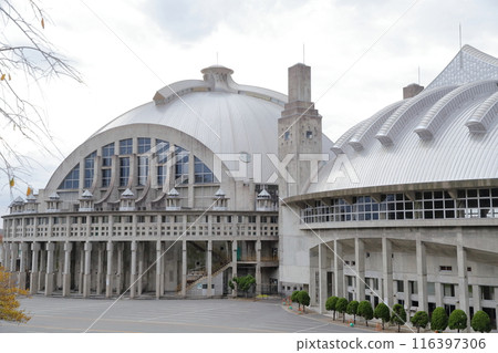 Akita City Gymnasium (Akita City, Akita Prefecture) A gymnasium designed like a temple Akita City Gymnasium (Akita City, Akita Prefecture) A gymnasium designed like a temple 116397306
