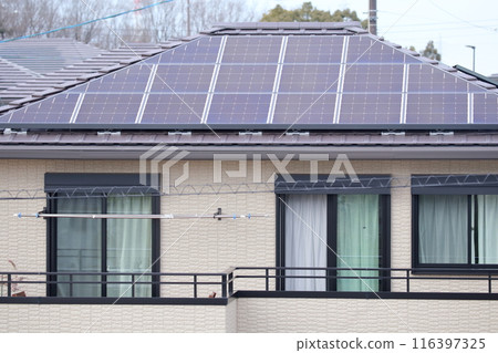 太陽能板:利用大自然的恩惠 太陽能板:利用大自然的恩惠 116397325