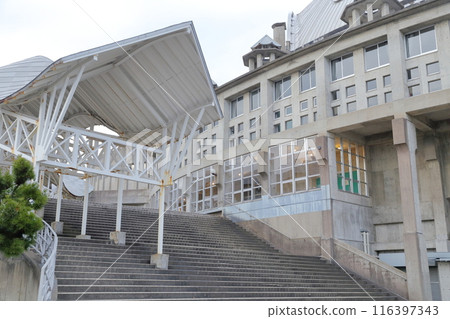 Akita City Gymnasium (Akita City, Akita Prefecture) A gymnasium designed like a temple 116397343