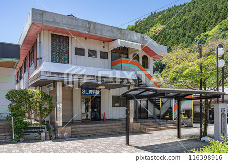 大井川鐵道千頭站前的街景(靜岡縣) 大井川鐵道千頭站前的街景(靜岡縣) 116398916