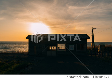 夕陽下的家 116404677