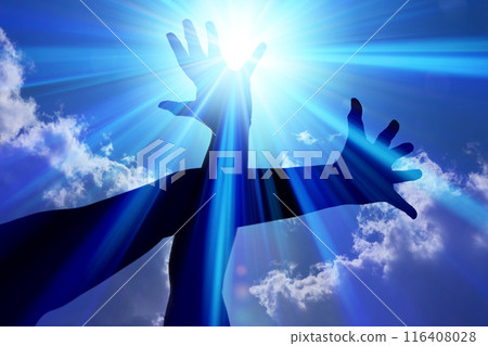 Midsummer sun and hands 116408028