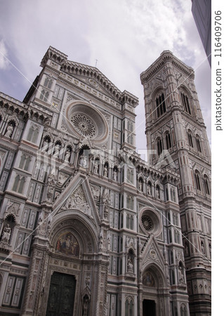 Florence Cathedral in Piazza del Duomo of Florence, Italy Florence Cathedral in Piazza del Duomo of Florence, Italy 116409706