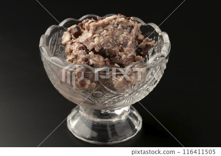 Ogura ice cream served in a bowl 116411505