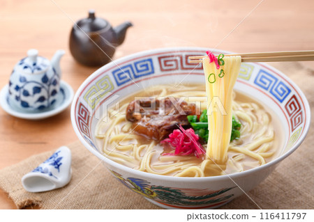 沖繩的靈魂食物Soki蕎麥麵（烤軟骨Soki蕎麥麵） 116411797