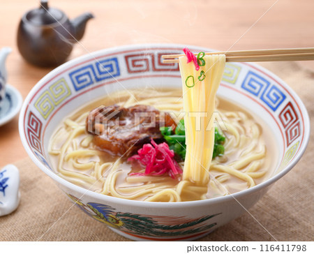 沖繩的靈魂食物Soki蕎麥麵(烤軟骨Soki蕎麥麵) 沖繩的靈魂食物Soki蕎麥麵(烤軟骨Soki蕎麥麵) 116411798
