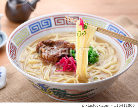 沖繩的靈魂食物Soki蕎麥麵（烤軟骨Soki蕎麥麵） 116411806