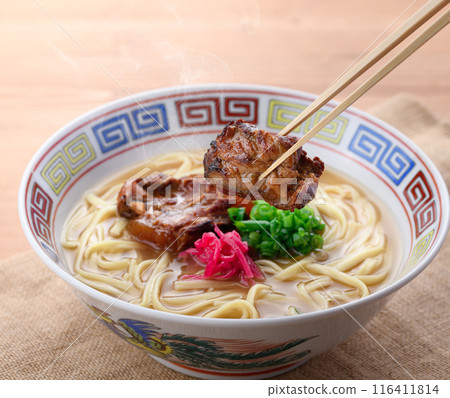 沖繩的靈魂食物Soki蕎麥麵（烤軟骨Soki蕎麥麵） 116411814