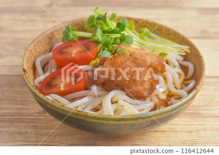 Deep fried chicken udon Deep fried chicken udon 116412644