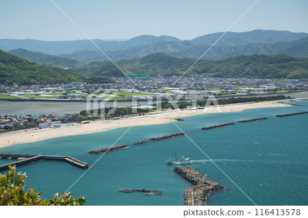 View of Kataonami Beach [Wakayama City, Wakayama Prefecture] 116413578