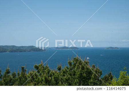 View of Wakaura Bay from Takatsukoyama Observatory [Wakayama City, Wakayama Prefecture] 116414075
