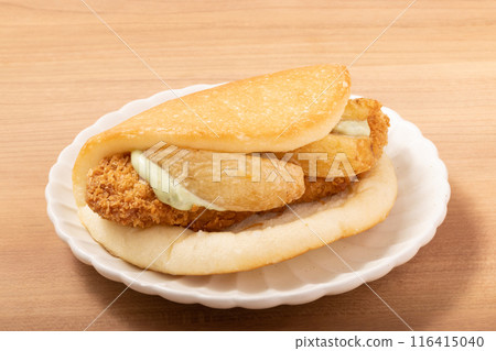 Fish and chips sandwich Fish and chips sandwich 116415040