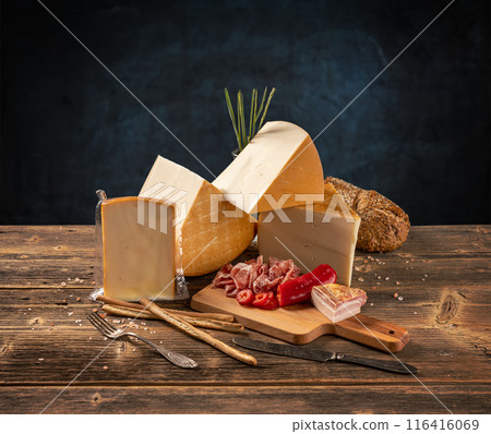 Delicious gourmet cheese Delicious gourmet cheese 116416069