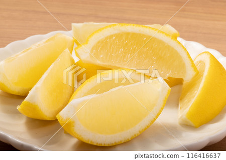 Cut lemon Cut lemon 116416637