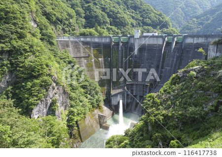 二瀨水壩，位於荒川河源頭的重力拱壩 116417738