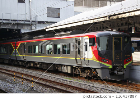 特快南浦號（2700系列柴油車：岡山⇔高知）在岡山站停靠 116417897