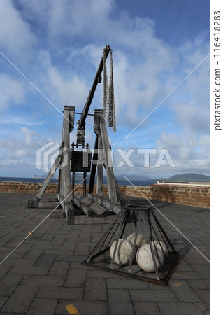 Catapult in Alghero old town, Sardinia 116418283
