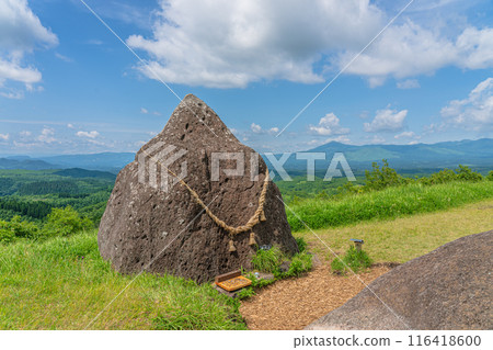 Kumamoto Prefecture, Aso, Minamioguni Town, Oshidoishi Hill Kumamoto Prefecture, Aso, Minamioguni Town, Oshidoishi Hill 116418600