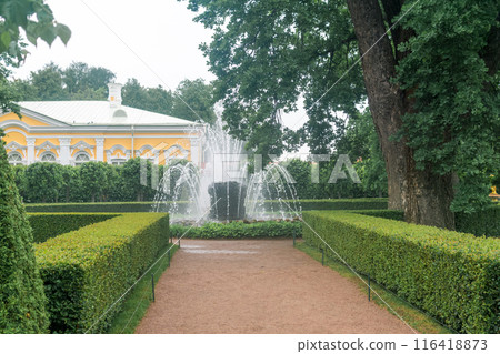 view of the Catherine Building of the Monplaisir Palace in Peterhof, Saint-Petersburg 116418873