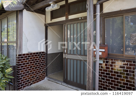 昭和時代日本房屋的入口 昭和時代日本房屋的入口 116419097