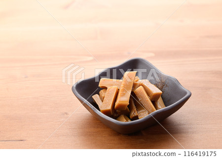 Domestically-produced seasoned bamboo shoots (Shinachiku) 116419175