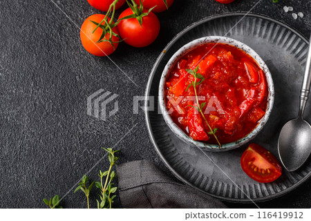 Homemade tomato sauce with spice 116419912