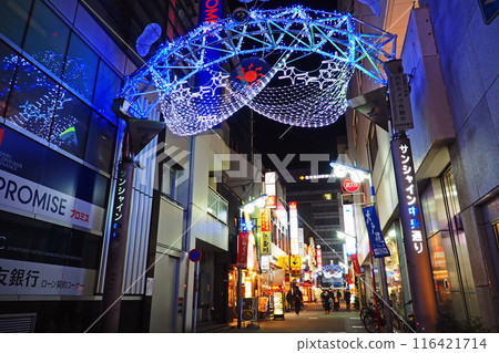 池袋東口陽光中央街的夜晚 116421714