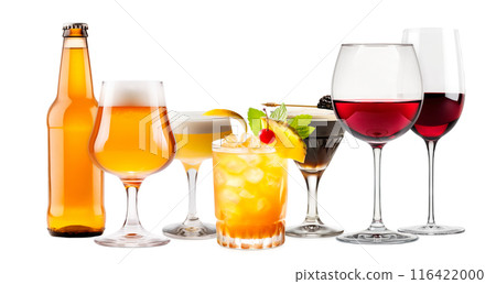 Set and collection of classic alcohol cocktails, beer and mocktail isolated on white background with fresh summer fruits Set and collection of classic alcohol cocktails, beer and mocktail isolated on white background with fresh summer fruits 116422000