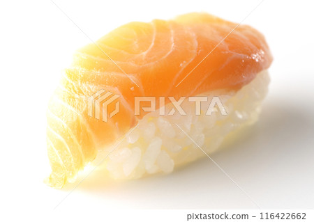 白色背景下拍攝的一把鮭魚 116422662