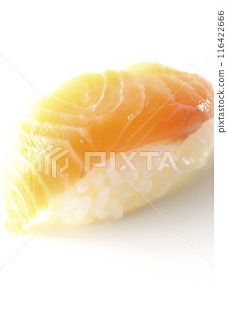 白色背景下拍攝的一把鮭魚 116422666